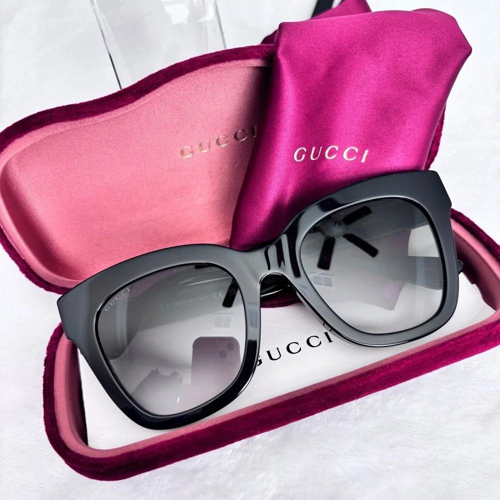 GUCCI GG0029S Black Oversize Square Fashion Sunglasses--NEW - Picture 2 of 15